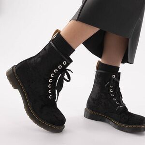 Dr. Martens 1460 Vegan Crushed Velvet Boot SZ 10 NWB